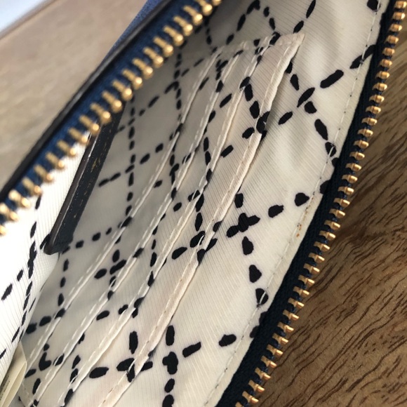NWOT kate  spade wristlet - Picture 5 of 12